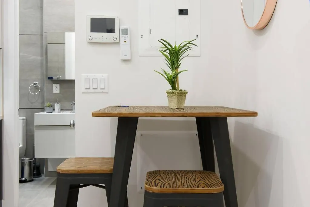 78-4D Quality 1Br W&D Skylight By Central Park New York